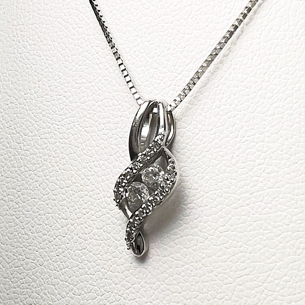 0.20 ctw Round Diamond Swirl Pendant - Picture 3 of 5